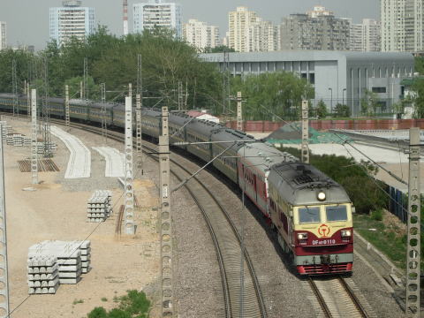 Nゲージ 中国鉄路 DF4D 毛沢東号 Amazon.co.jp: 1/160 世界の鉄道 中国 東風4型 DF4D 毛沢東 中国共産党